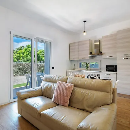 Holiday home Lilia Arona